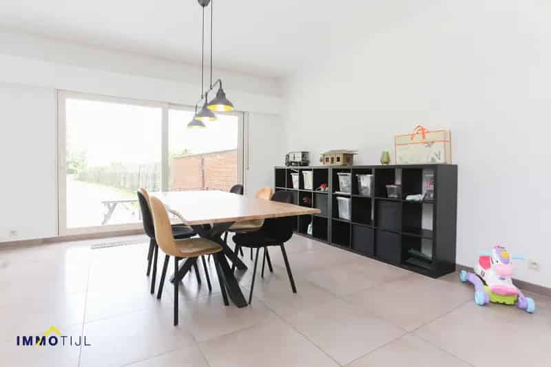 3 Slaapkamers Ruime Huis Te Huur Nabij Centrum Buggenhout