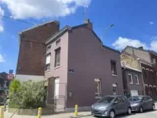Huis te Koop Luik - 3 Slaapkamers - Tuin - Te Renoveren