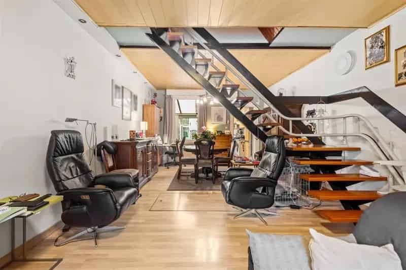 Gesloten Bebouwing met Garage en Tuin te Muizen