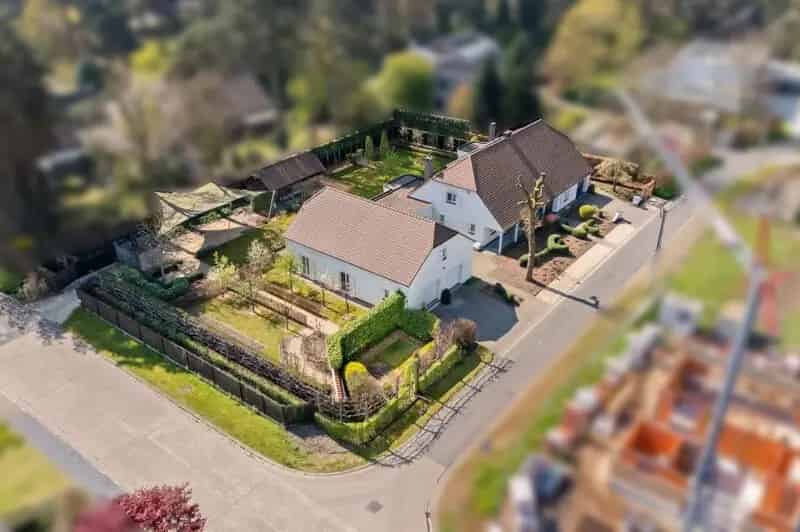 Luxe Villa te Turnhout: 5 slaapkamers, Zwembad, Grote Tuin