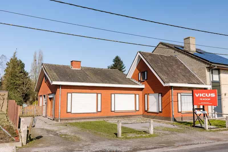 Huis te huur Wijnendale: 3 slaapkamers, tuin, te renoveren