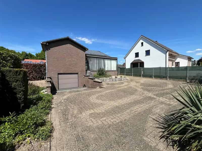 Vrijstaande Gezinswoning te Huur - Gelijkvloers - Ruime Tuin
