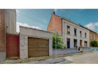 Huis te koop Fontaine-l'Évêque 6 slaapkamers 210m²