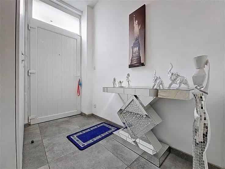 Huis te koop met 2 slaapkamers en tuin