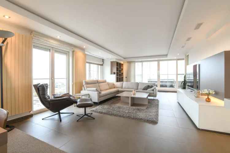 Te koop luxe duplex appartement in Blankenberge met jachthaven dichtbij