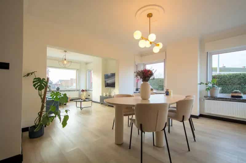 Gerenoveerde woning te koop in Gavere met 3 slaapkamers