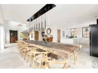 Villa te koop 6 slaapkamers 4 badkamers grote tuin