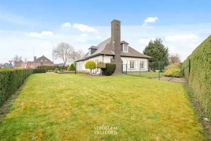 Bouwgrond 746m² Open Bebouwing