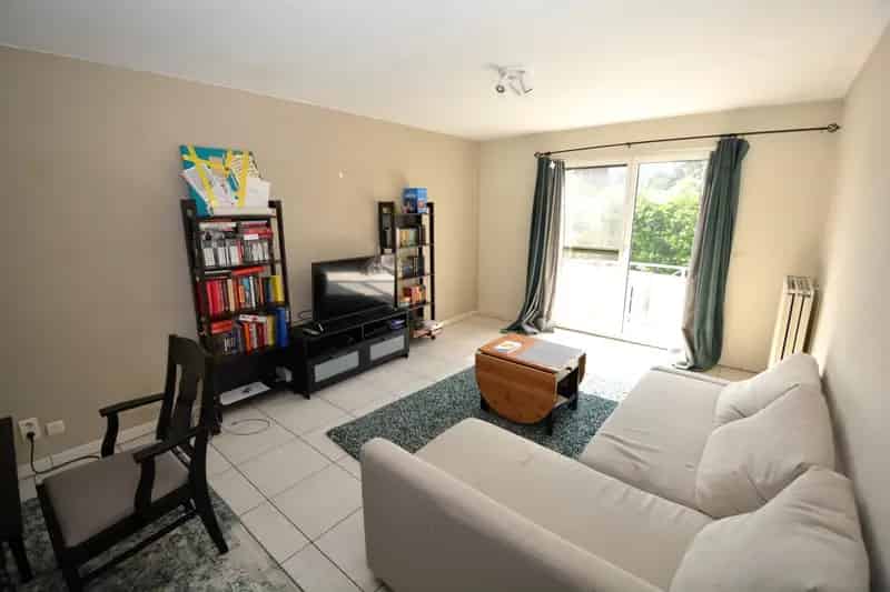 Duplex Appartement 2 Slaapkamers Terras Garage te Huur