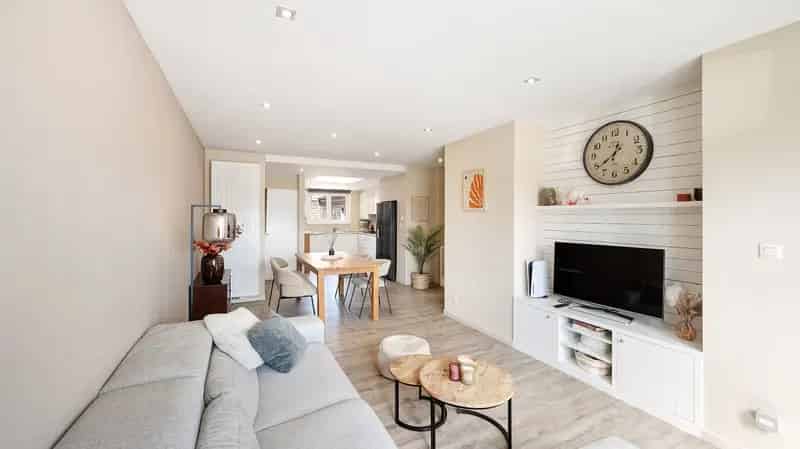 Huis te koop Zeebrugge: Instapklare woning met garage en oprit