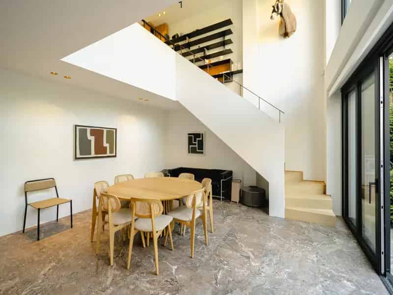 Gerenoveerde Woning te Woluwe Park 3 slaapkamers 281m²