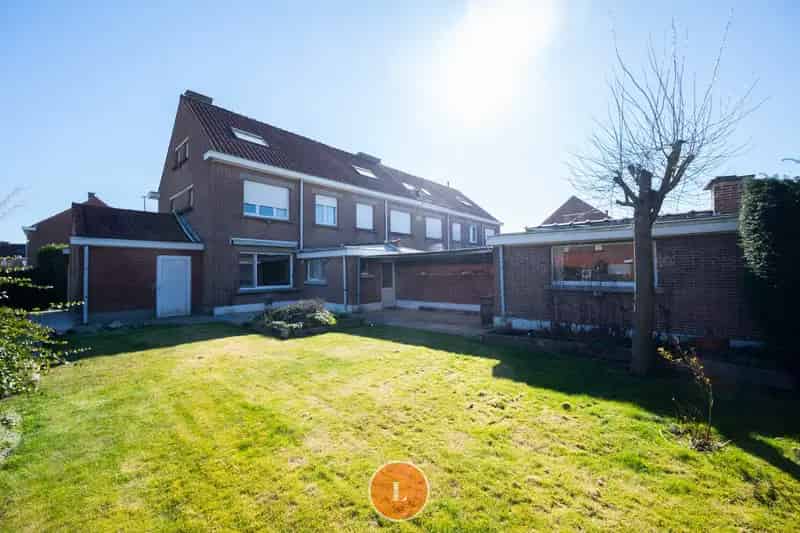 Te renoveren woning Menen grote tuin garage