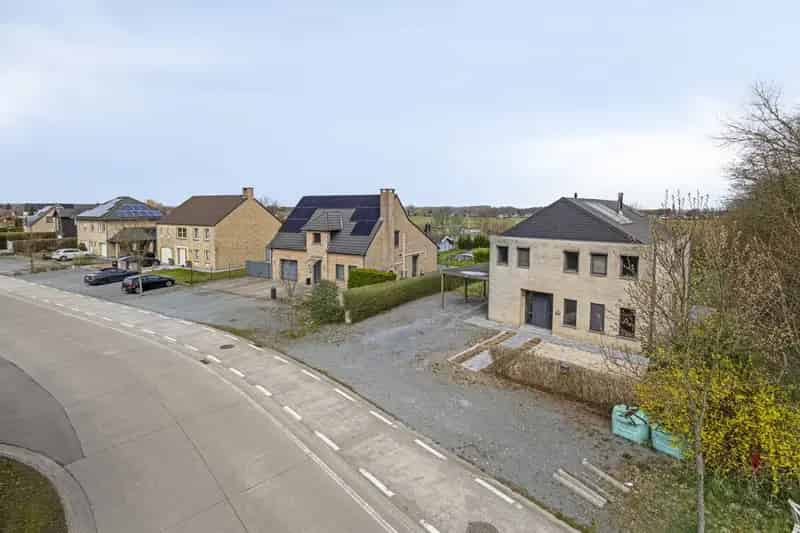 Ruime energiezuinige villa te huur