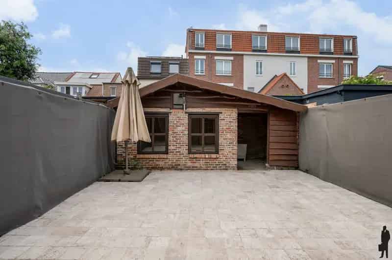 Huis te Koop Antwerpen: Instapklare woning met terras en tuin