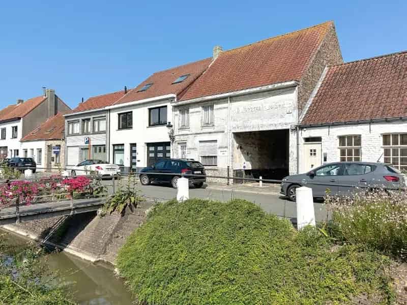 Huis te koop Lissewege: Te renoveren woning 728m²