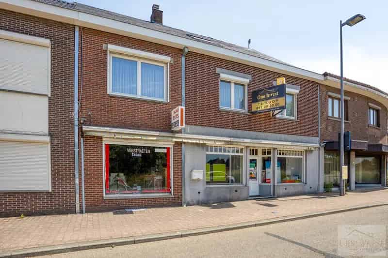 Huis te huur Gruitrode: Ruime woning met handelsruimte