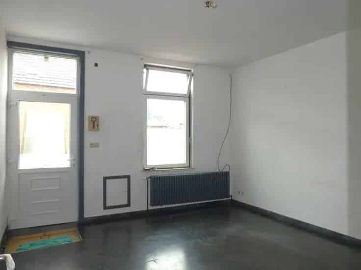 Charmante Ruime Woning met 2 Parkings