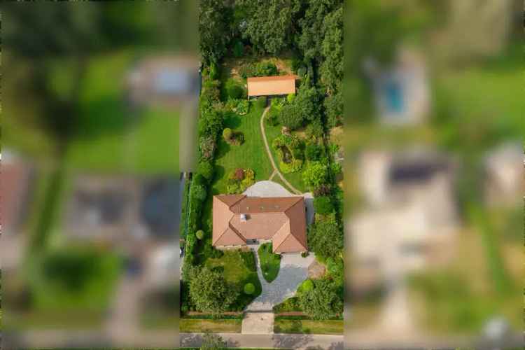 Provençaalse laagbouwvilla met 2 à 3 slpks op 2.316m²