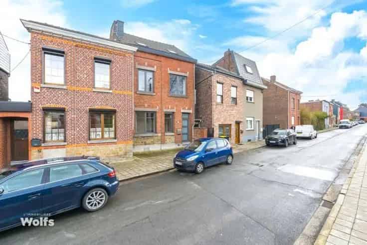 Huis Te Koop Ruim 4 Slaapkamers Garage Tuin