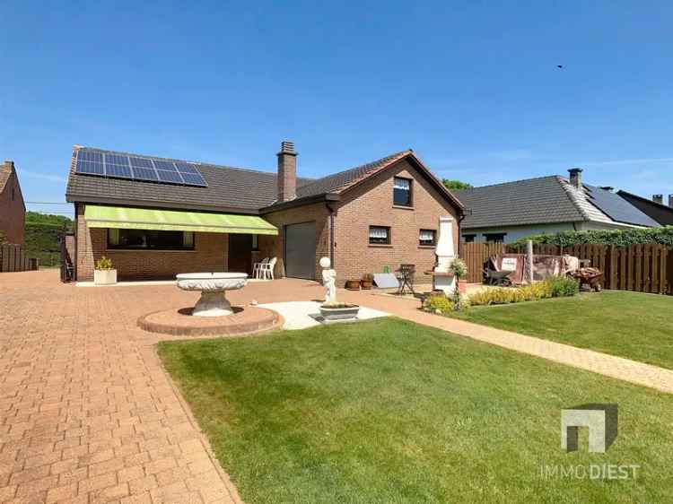 Gelijkvloerse woning te huur 3 slaapkamers tuin garage zonnepanelen