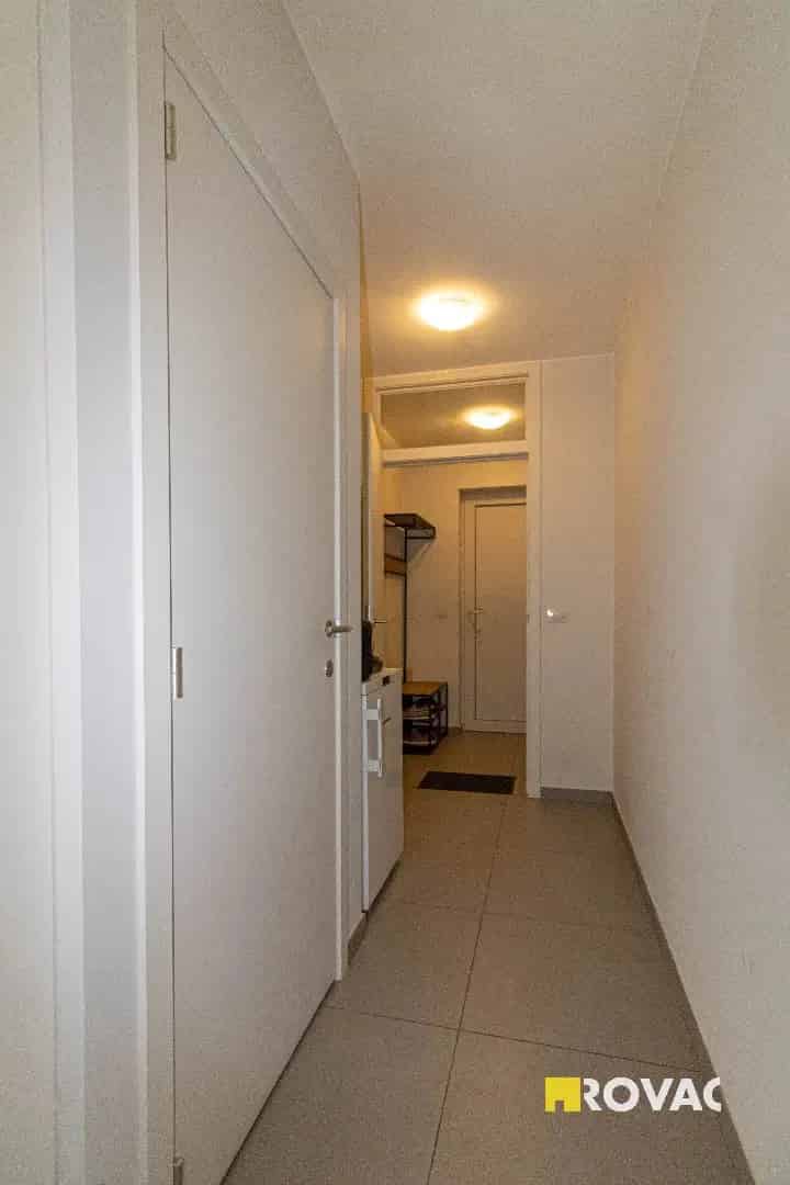 Gelijkvloers Appartement te Koop 1 Slaapkamer Parking