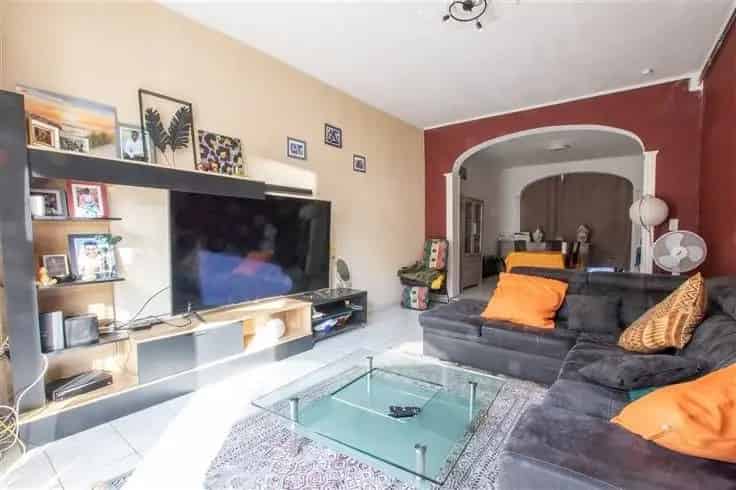 Appartement 3 slaapkamers Te Koop Nabij Centrum