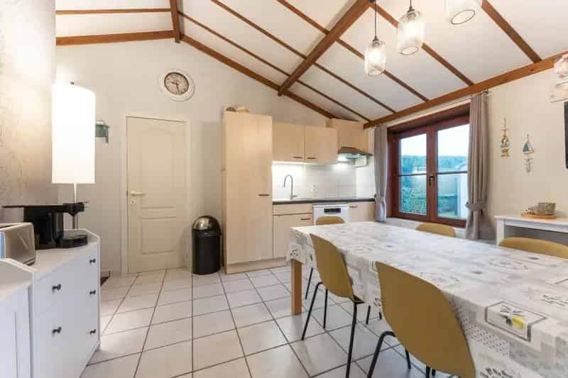 Zonnige Vakantiewoning Vlakbij Zee