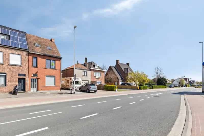 Woning te koop Izegem: 5 slaapkamers, tuin, gerenoveerd