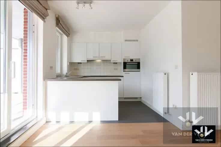 Appartement Te Koop 2 slaapkamers  Terras Nabij Centrum