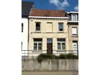 Huis te Koop Ronse - Te renoveren woning nabij station
