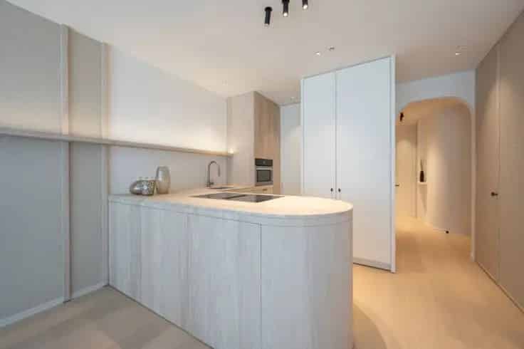 Appartement te koop Zoute: gerenoveerd 2 slaapkamers nabij strand