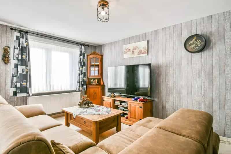 Benedenwoning te koop Torhout  Gelijkvloers appartement met garage en tuinhuis