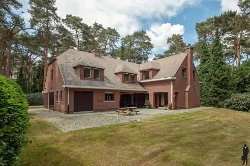 Landhuis te huur Bonheiden: 6-7 slaapkamers, dubbele garage, 3510m²