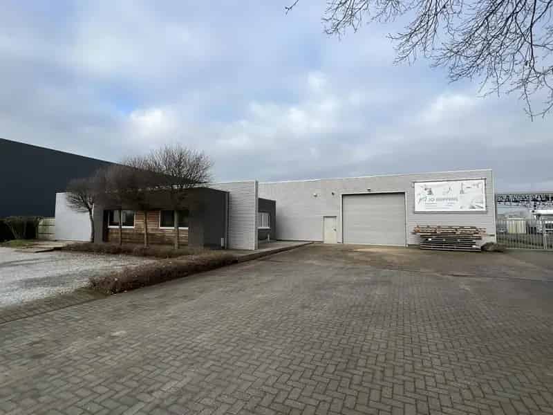 Bedrijfsgebouw met Kantoor Heusden-Zolder