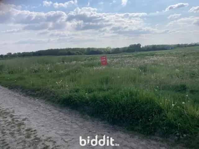 Landbouwgrond te Zoutleeuw 1ha 77a 74ca