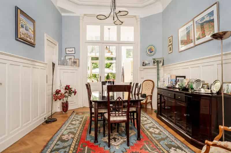Herenhuis te huur EU-wijk 360m² 5 slaapkamers tuin