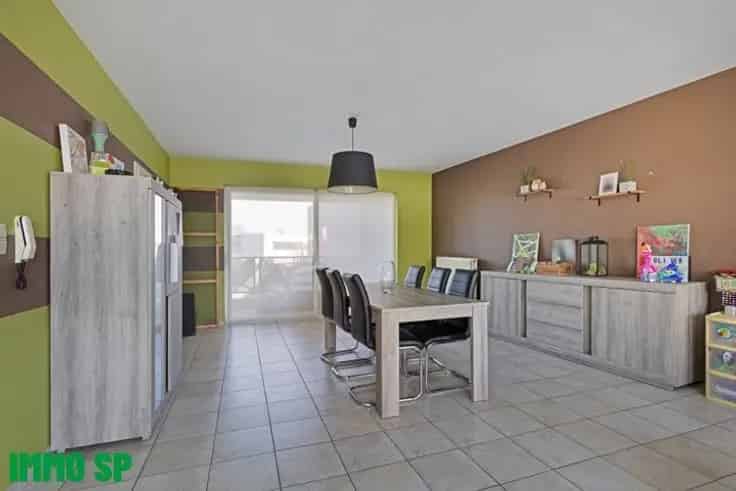 Duplex Appartement te Koop - 2 slaapkamers, terras, parking