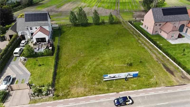 Bouwgrond Eeklo 825m² Nabij Centrum Halfopen Bebouwing