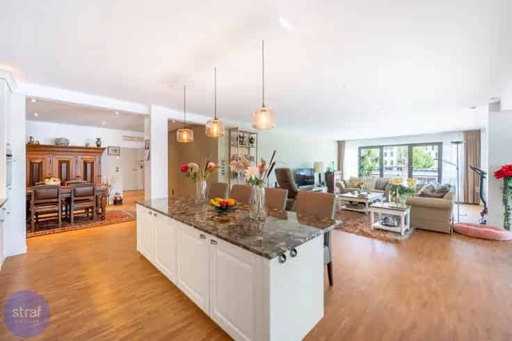 Hoekappartement 233m2 Antwerpen - 3 slaapkamers - 2 badkamers - MAS zicht