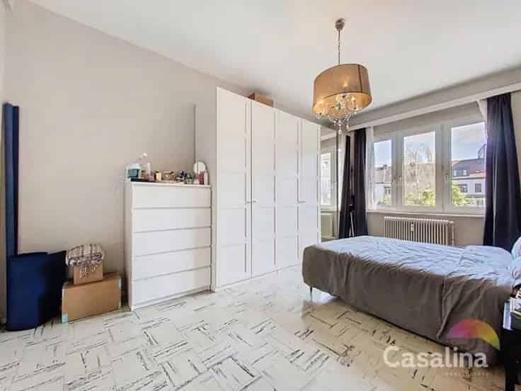 Appartement te koop: 2 slaapkamers, balkon, kelder