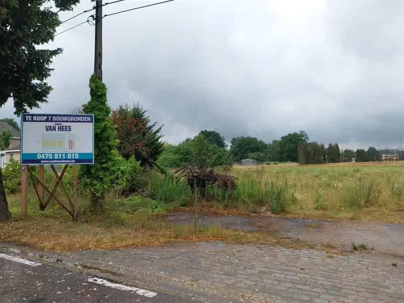 Bouwgrond te koop 675m² Halfopen Bebouwing