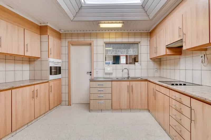 Huis te huur Temse: Gezellige woning met tuin en potentieel