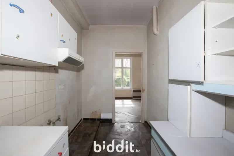 OP TE FRISSEN WONING