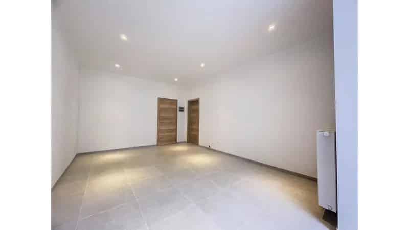 Appartement te huur Nalinnes - Lichtrijk en gerenoveerd