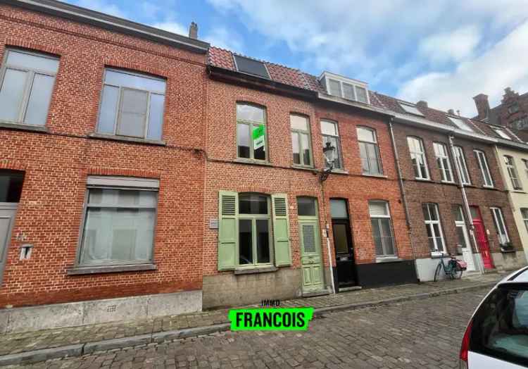 Gerenoveerde stadswoning met twee slaapkamers in hartje Brugge