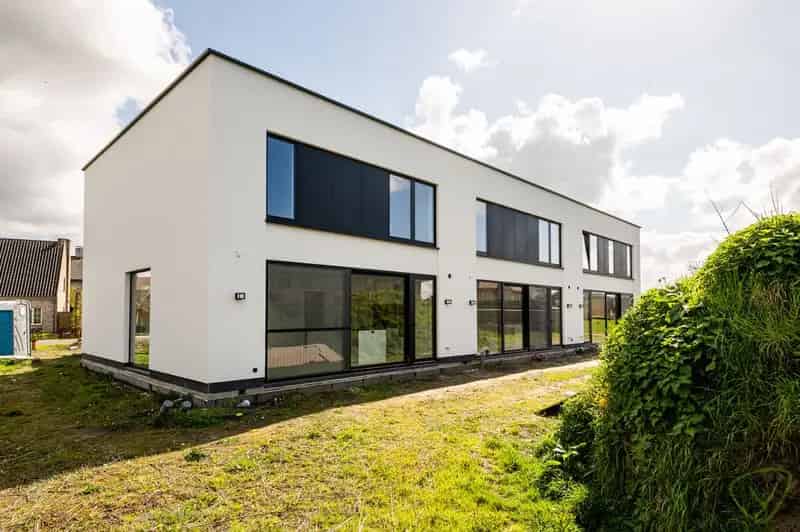 Prachtige nieuwbouwwoningen in een rustige verkaveling nabij het sportpark van Eeklo!