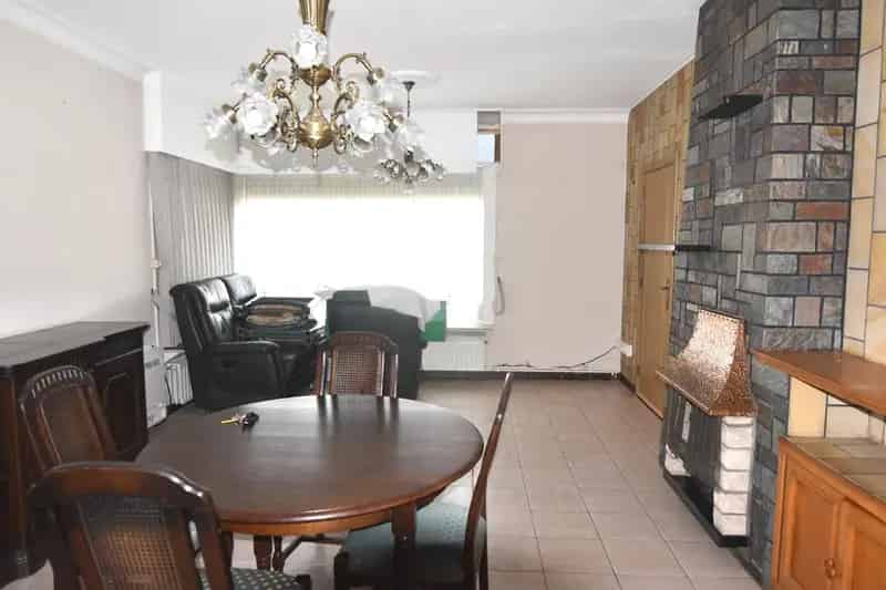 Huis te koop Landelijk gelegen te renoveren woning