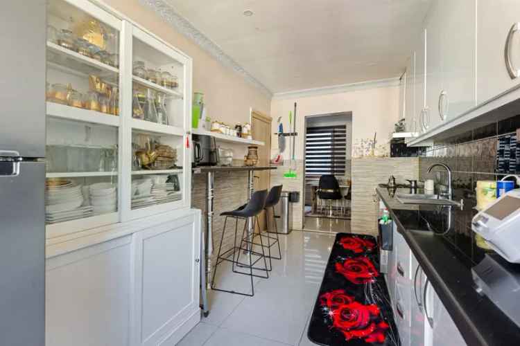 Ruime gezinswoning 5 slaapkamers Antwerpen