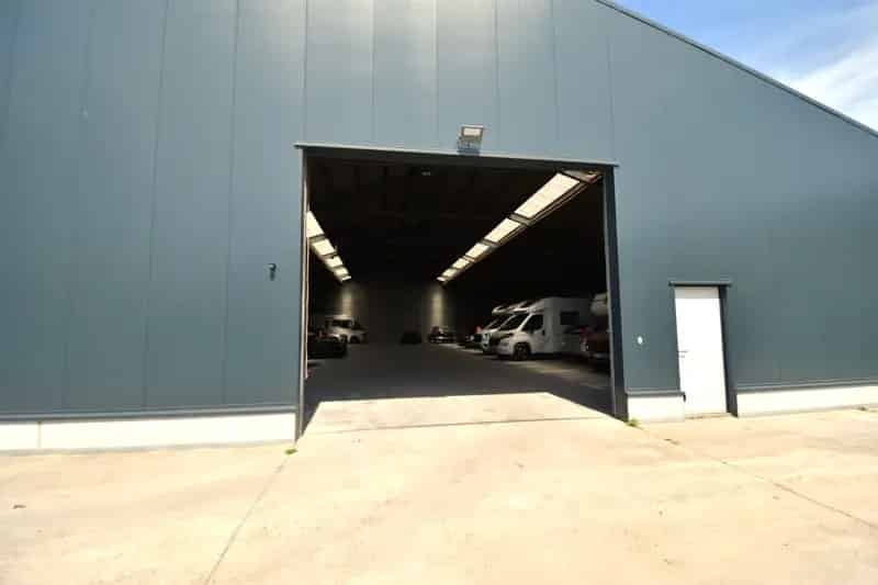Loods 850m² te koop industriepark Schatting Zedelgem