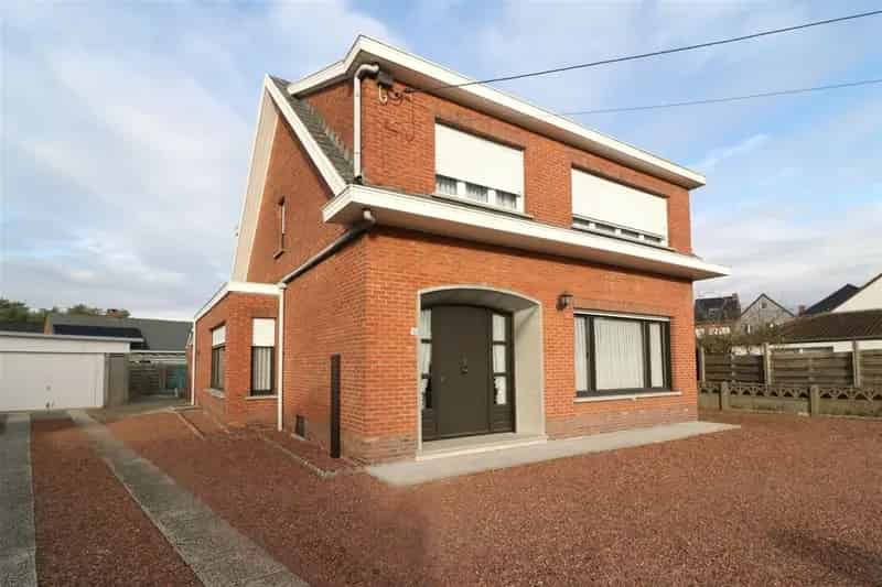 Degelijke Bosrijke Woning Mooie Stijl